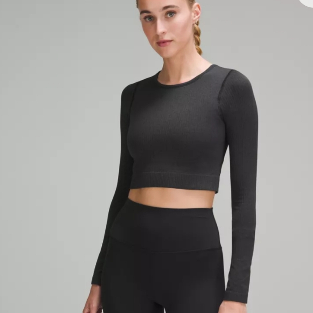 Lululemon Ebb to Street Long Sleeve Shirt Crop Top Womens Size 2 Gray Black